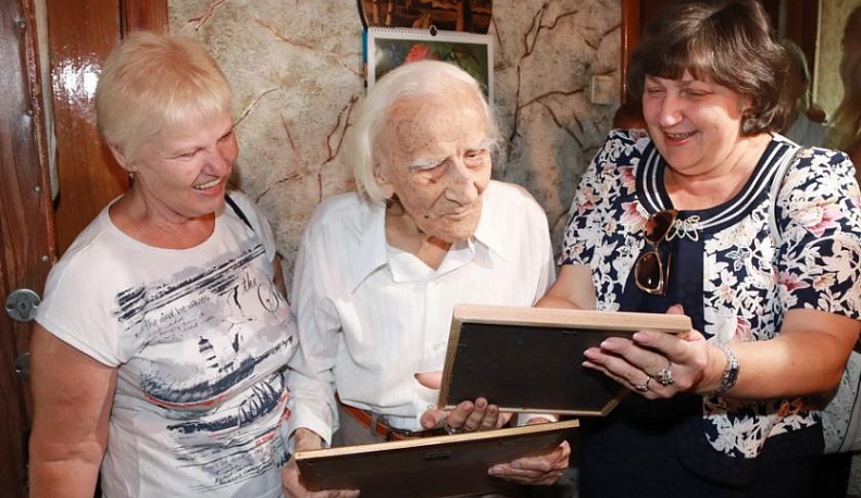 Ветеран войны из Калуги отпраздновал 100-летний юбилей