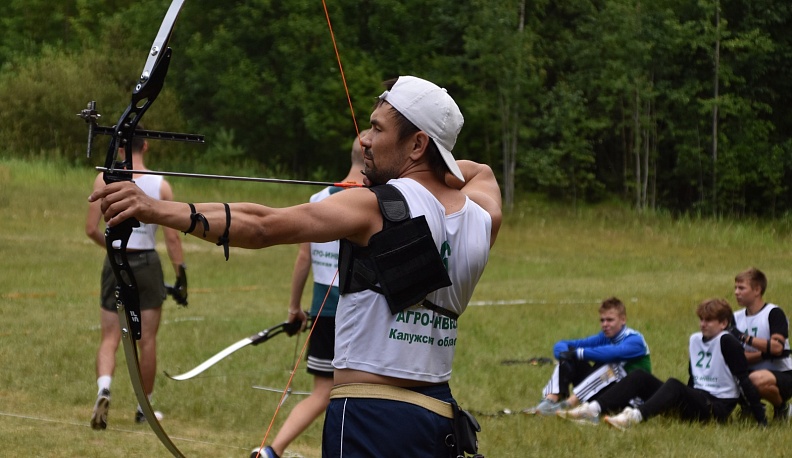 В Людинове проходят этапы Кубка России по стрельбе из лука