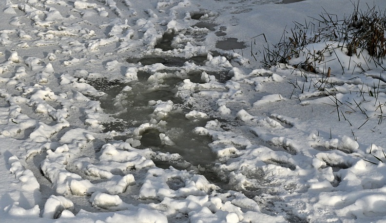 Спасатели предупреждают о сложной ледовой обстановке на водоёмах Калужской области