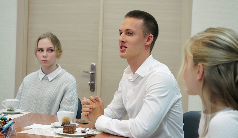 В Калуге прошел круглый стол с победителями и призерами Всероссийской олимпиады школьников