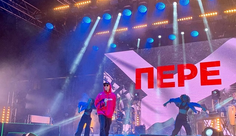 Егор Крид поздравил калужан с Днем города на площади Старый Торг