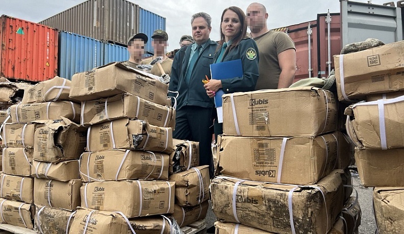 Калужские таможенники передали в зону СВО партию конфискованных инструментов