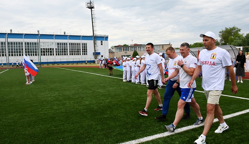 В Малоярославецком районе прошел автопробег в поддержку армии и Президента