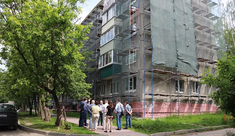 Александр Иванов осуществляет контроль капремонта домов на ул. Николо-Козинской