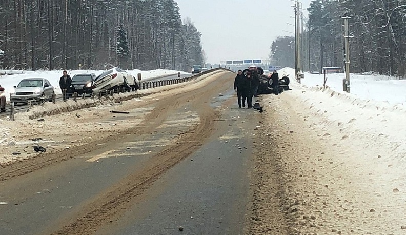В Калужской области перед развязкой Киевского шоссе произошла страшная авария