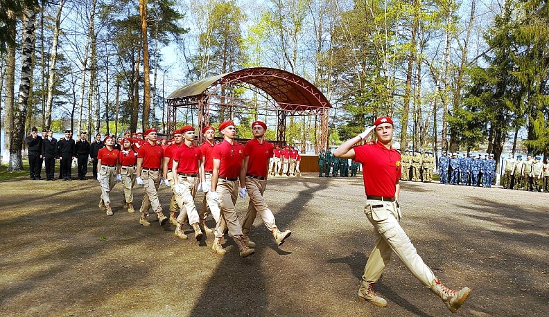 Кировские юнармейцы и кадеты приняли участие в игре «Зарница»