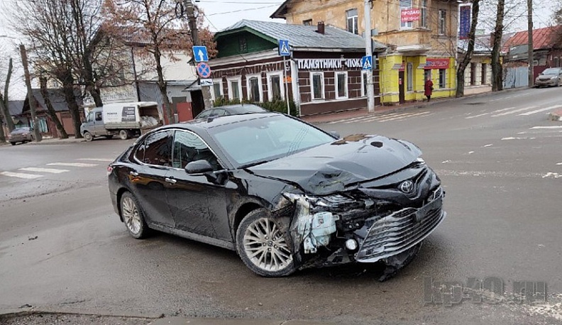 В течение часа в Калуге произошли две крупные аварии