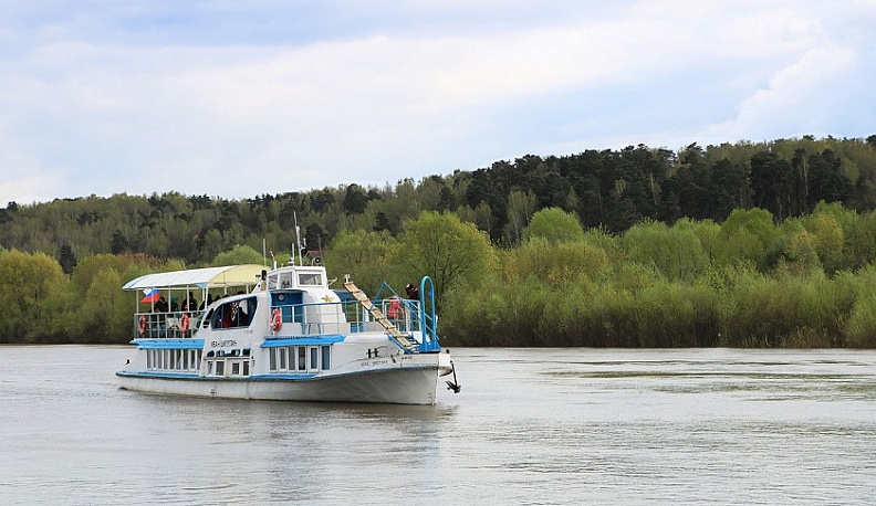 Владельцы судов смогут оформить лицензию на перевозки пассажиров через «Госуслуги»