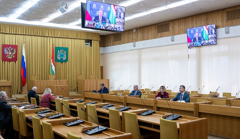  Руководители госорганов Калужской области освоят искусственный интеллект