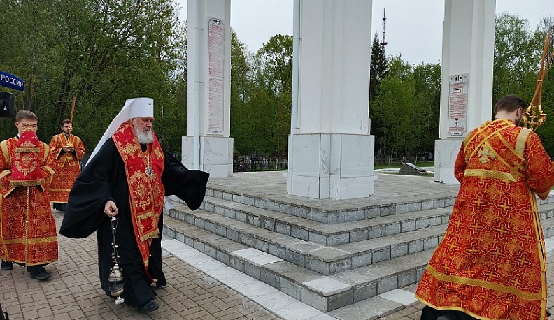 В Калужской области проходит патриотический Крестный ход