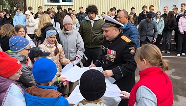 Задачи как у всех:  бить врага и любить Родину