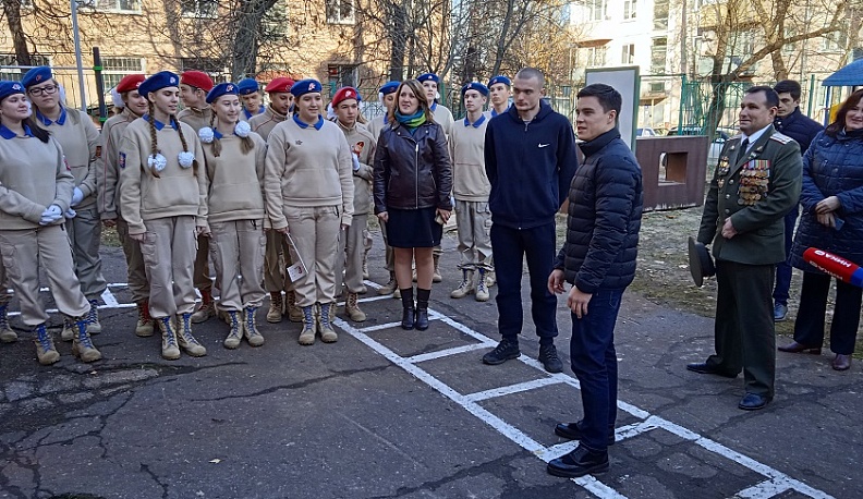 Олимпийский чемпион встретился с калужскими юнармейцами