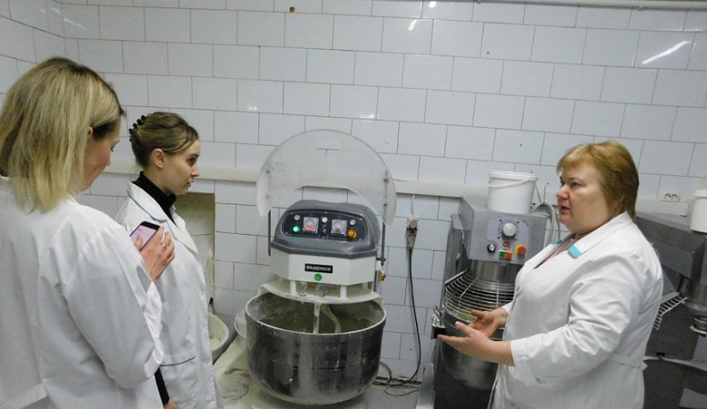 В Дзержинском районе поддерживают предпринимателей, занимающихся техническим перевооружением своих производств