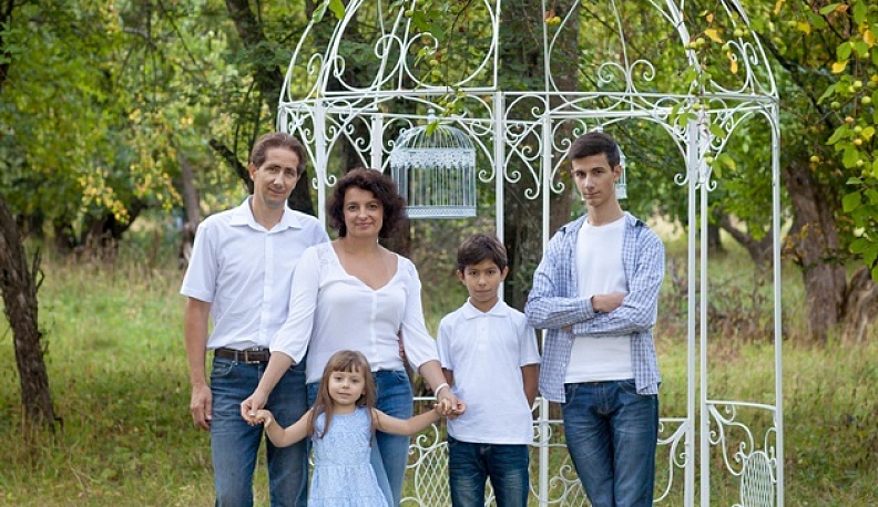 Прожить десятки жизней