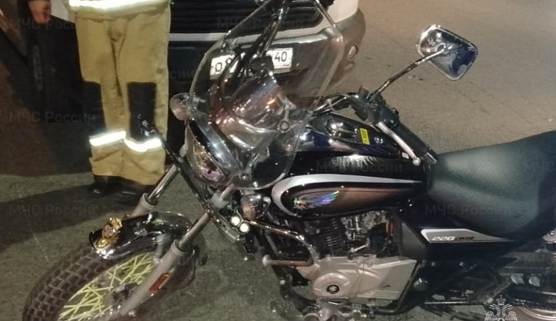 В центре Обнинска мотоцикл столкнулся с автомобилем