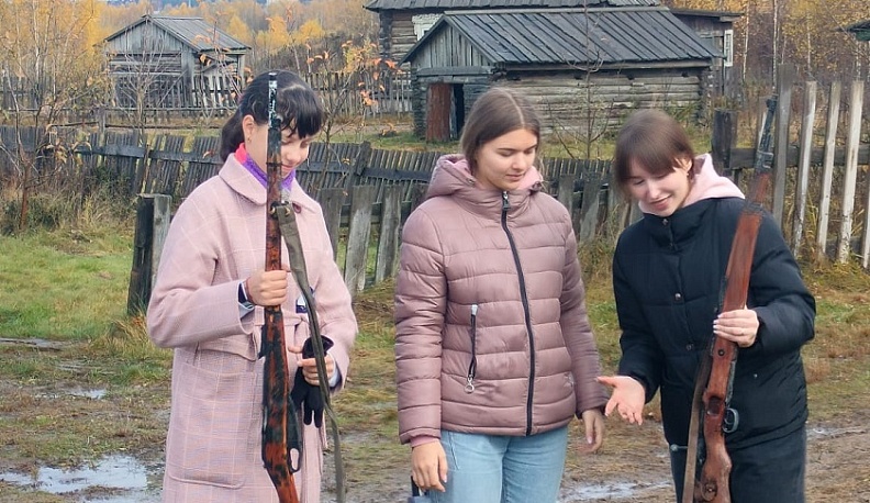 Калужские студенты побывали на «Военфильме» и в музее военной техники Вадима Задорожного