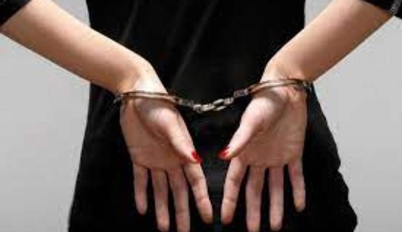 После общения с незнакомкой калужанин лишился денег и телефона