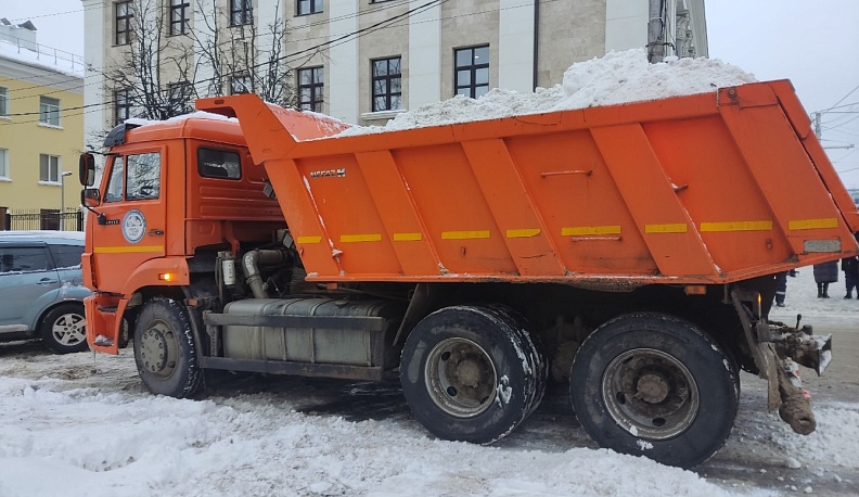 В Калуге от снега очистили все магистрали