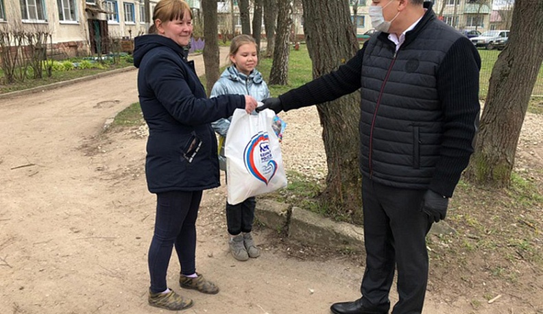 Депутат Сослан Такаев помог многодетным семьям