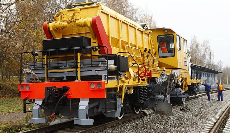 Правительство области поздравил железнодорожников с профессиональным праздником