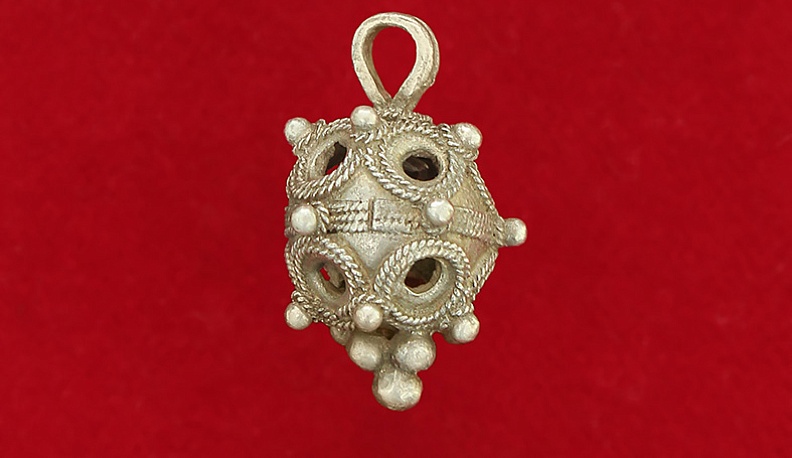 Самая ранняя пуговица. XII в.