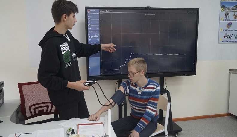 В школах Людиновского района открыли еще две "Точки Роста"