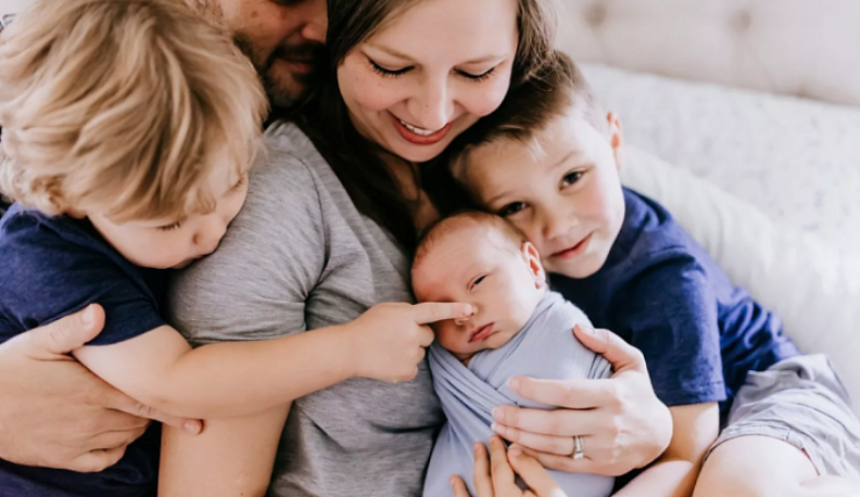 За год на поддержку семей с детьми в Калужской области направлено более 4 миллиардов