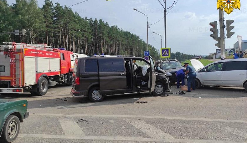 Трое детей и двое взрослых пострадали в тройном ДТП на трассе под Обнинском