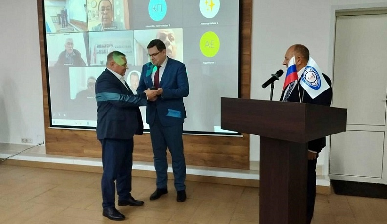 Павел Коновалов поделился опытом реабилитации участников СВО на Всероссийской конференции