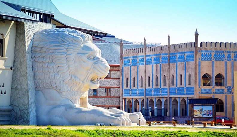 Парк «Этномир» у деревни Петрово Боровского района.