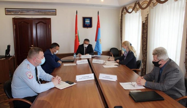 Дмитрий Денисов поручил оказать помощь калужским предпринимателям