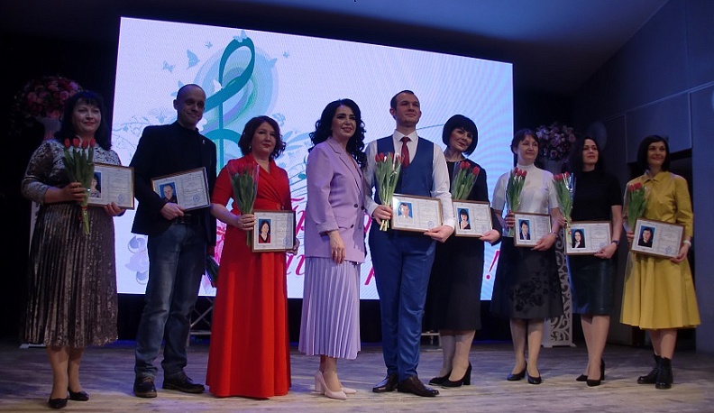 Накануне профессионального праздника в Калуге чествовали работников культуры 