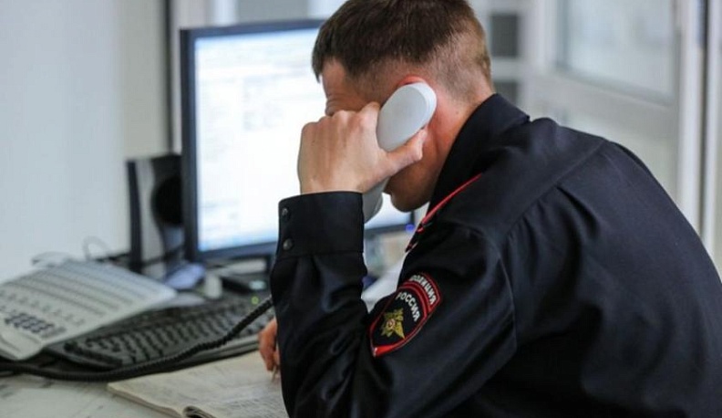 В Сухиничах мужчина избил полицейского