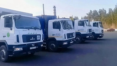 Четыре новых мусоровоза поступили в автопарк Калужской области