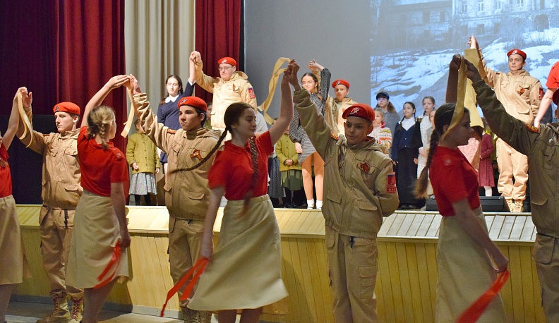 В Тарусе зажгли огни Памяти