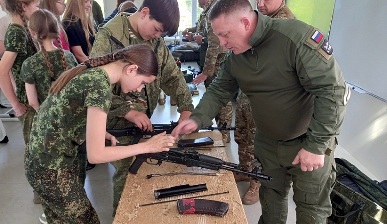 В Кондрове юным кадетам рассказали, как не стать жертвой диверсии 