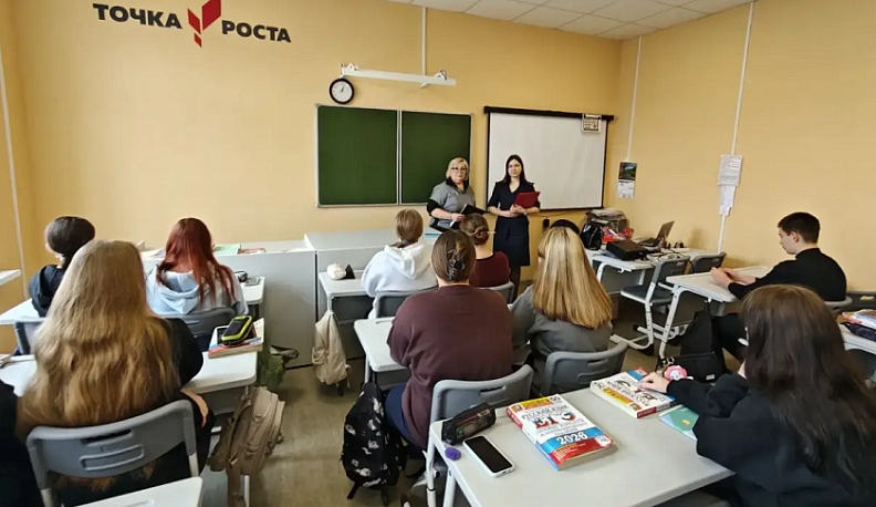 В Кирове сотрудники ОПДН проводят профилактические беседы со школьниками