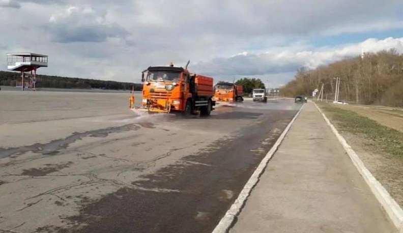 Калужские улицы начали мыть