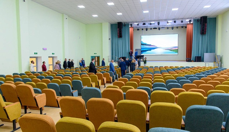 Малоярославецкую школу в микрорайоне «Заря» отметили одной из лучших в России