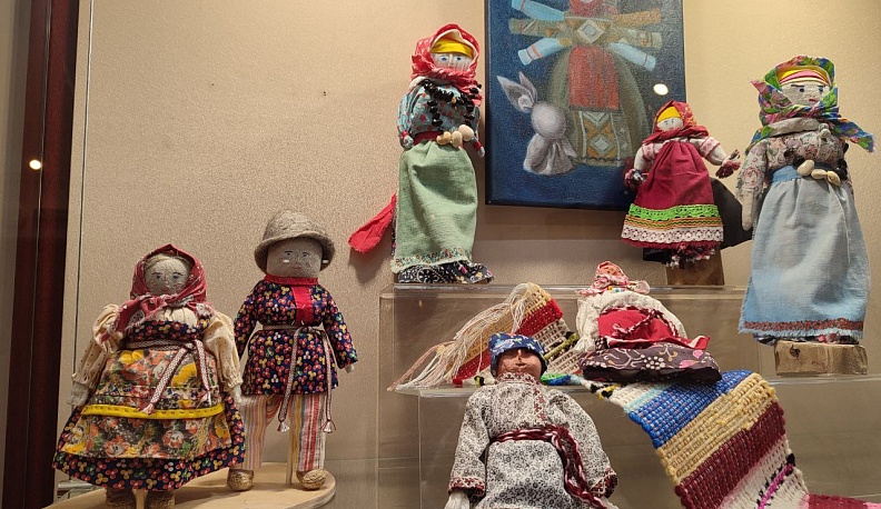 В Калуге представили межрегиональную выставку «Искусство куклы. Территория творчества»
