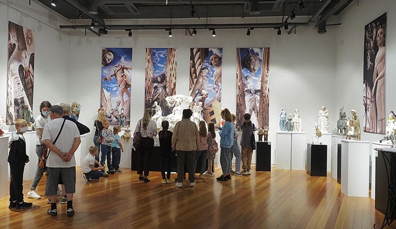 В Калужском Инновационном культурном центре проходит выставка кукол