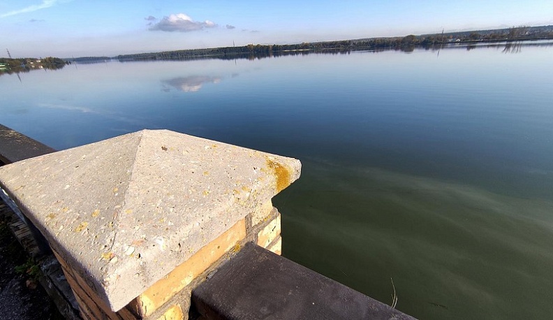 В Людиновском водохранилище продолжаются мероприятия по улучшению качества воды