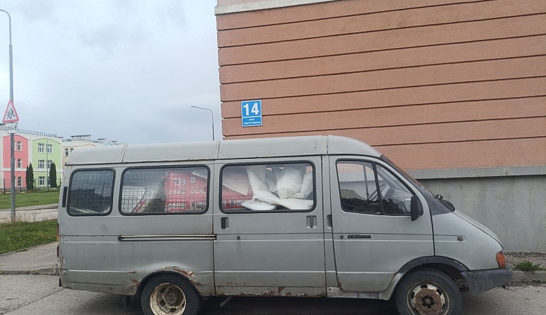 Калужанина обязали убрать с дороги «сарай на колесах» 