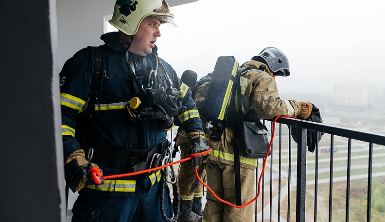 На высоком уровне