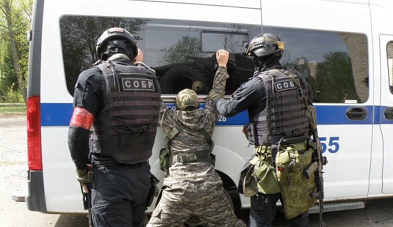 Калужские силовики провели учения по защите аэропорта