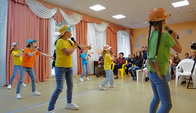 В калужском детском лагере «Белка» посадили «Аллею дружбы»