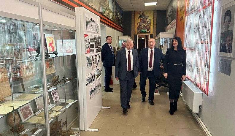 Анатолий Артамонов посоветовал добавить новый экспонат в музей Спас-Деменска