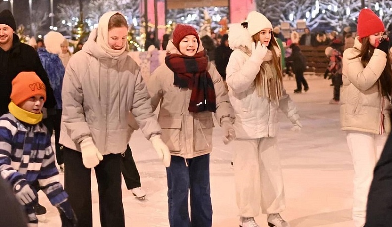 За праздничные дни на каток в Обнинске вышли более 14 тысяч человек