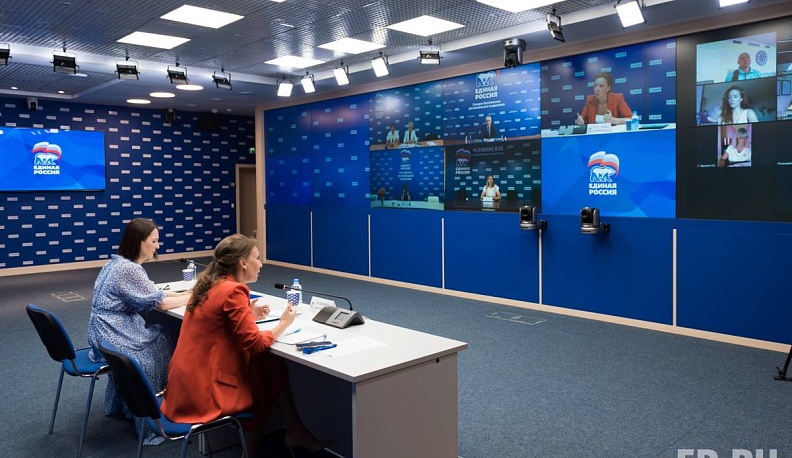 Общественники и эксперты озвучили свои предложения по новым мерам поддержки семей с детьми в народную программу «Единой России»