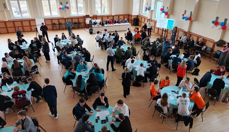 Студенты калужских техникумов и колледжей вспоминали о событиях Великой Отечественной войны в интеллектуальном состязании